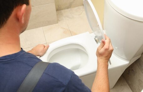 Repair Replace Toilet? ( Honest Cost Comparison 2026)